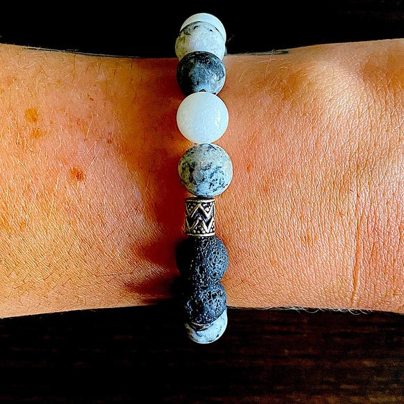 Lava rock beaded bracelet - Picture 3 of 5